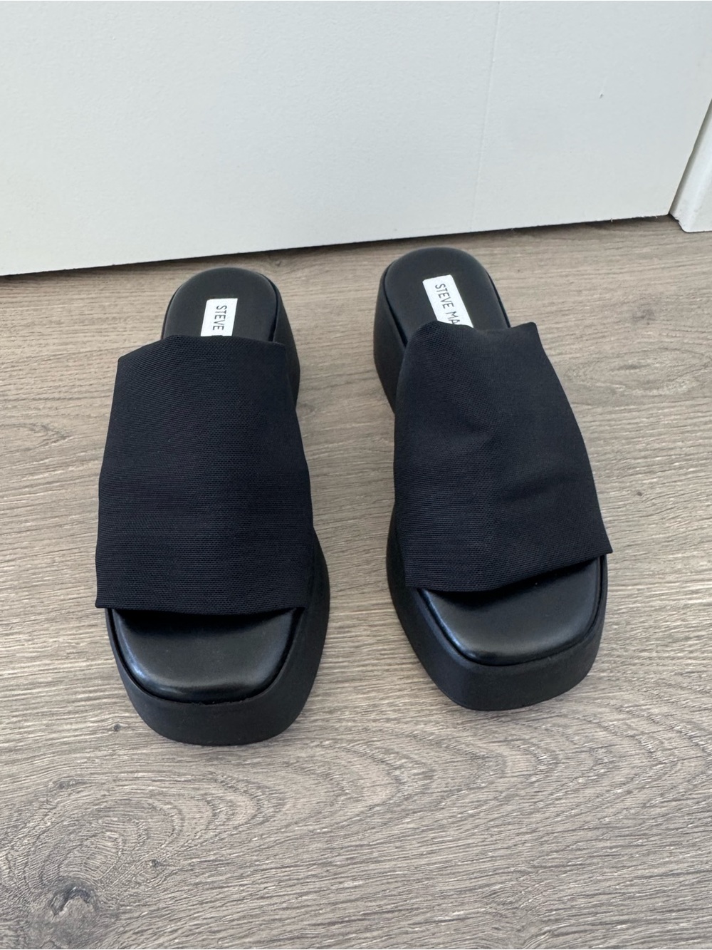 Steve Madden Black Slinky Sandals